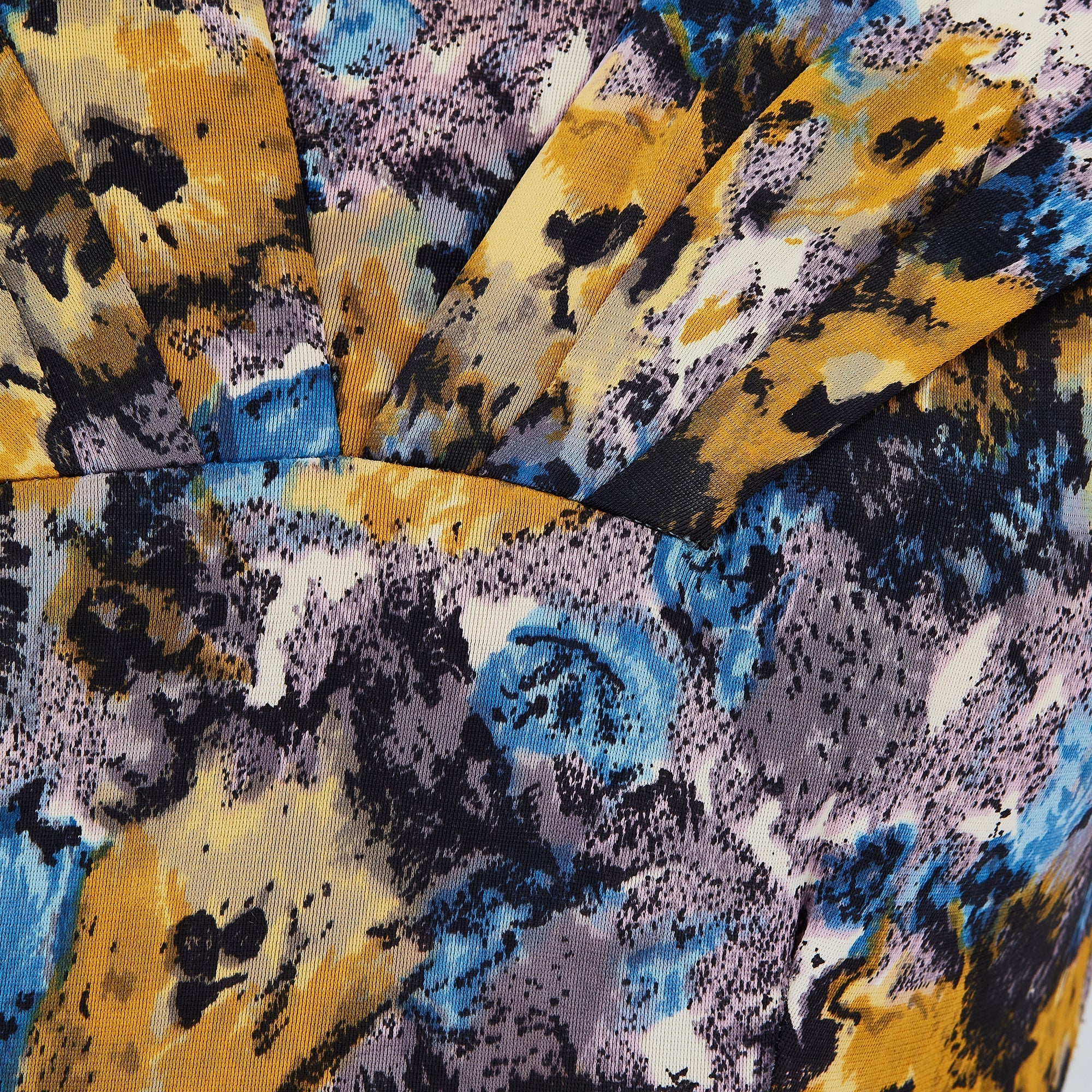 1950s Black Yellow and Blue Floral Jersey Dress Suit - Image 12