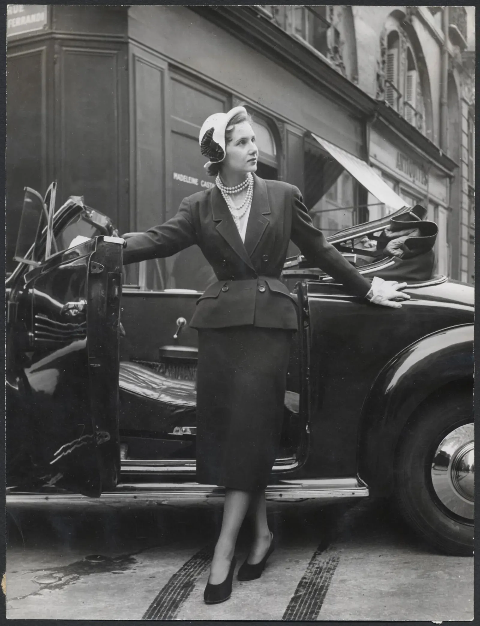 1950s Navy Silk Couture Bar Jacket with Button Pocket - Image 15