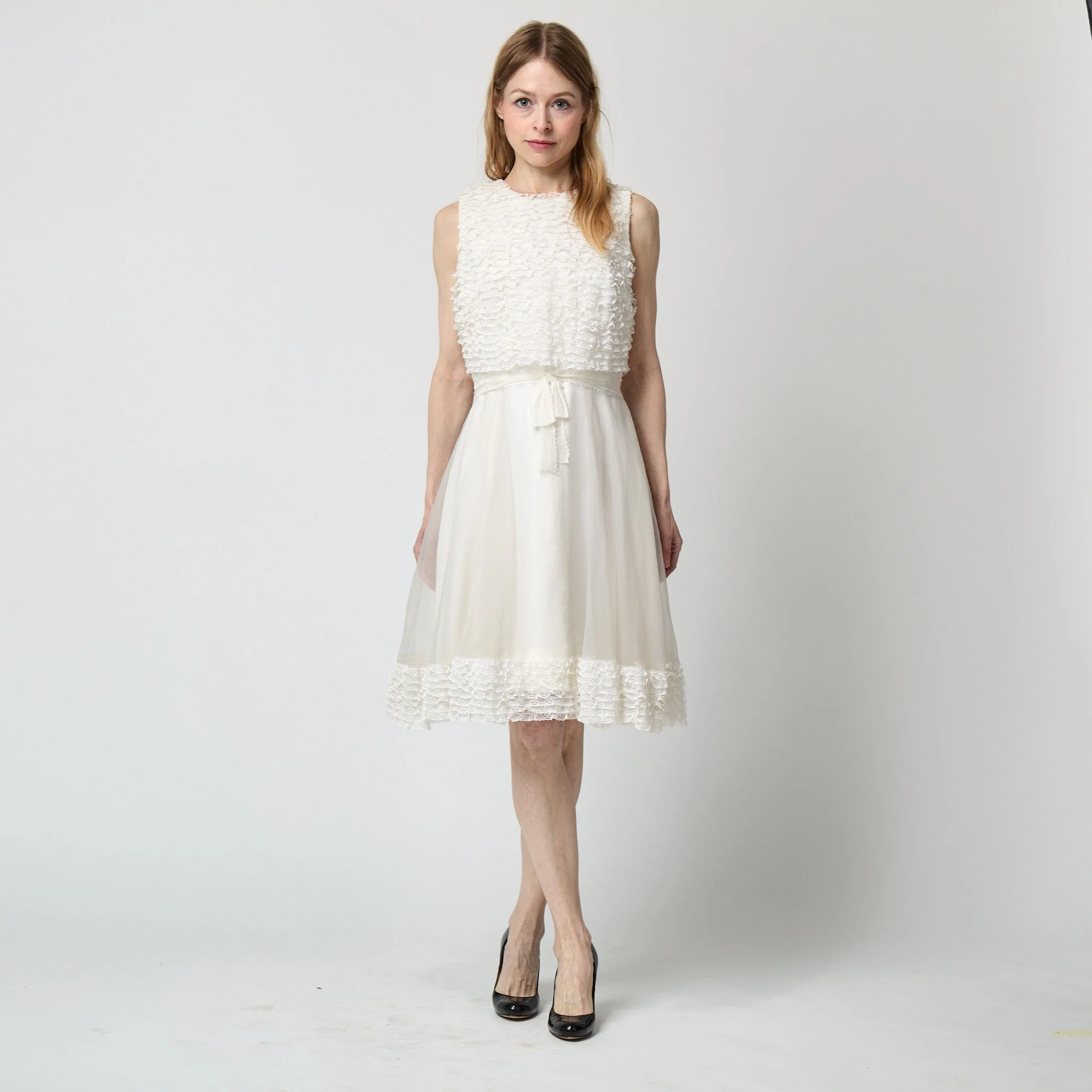 1960s Jean Varon White Sleeveless Ruffle Lace Dress - Image 23