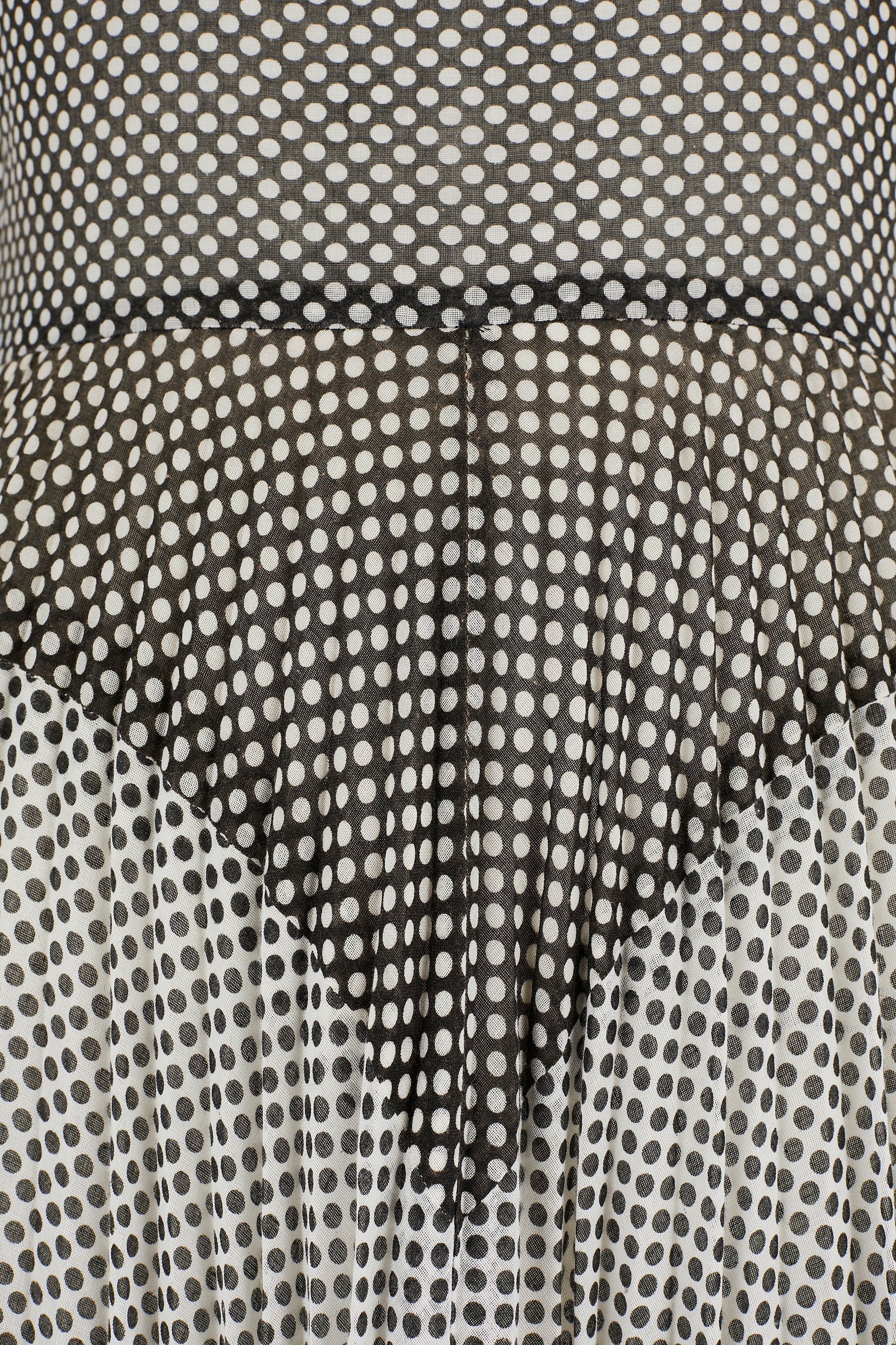 1970s Berkertex Cotton Monochrome Polka Dot Print Dress - Image 4