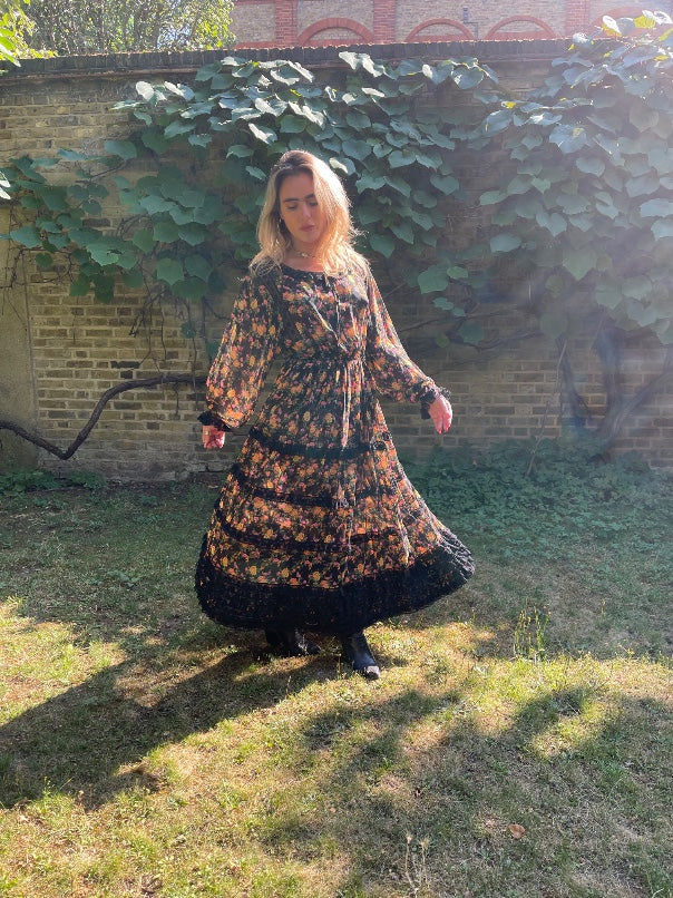 1978 Runway Documented Valentino Floral Black Silk Maxi Dress - Image 7