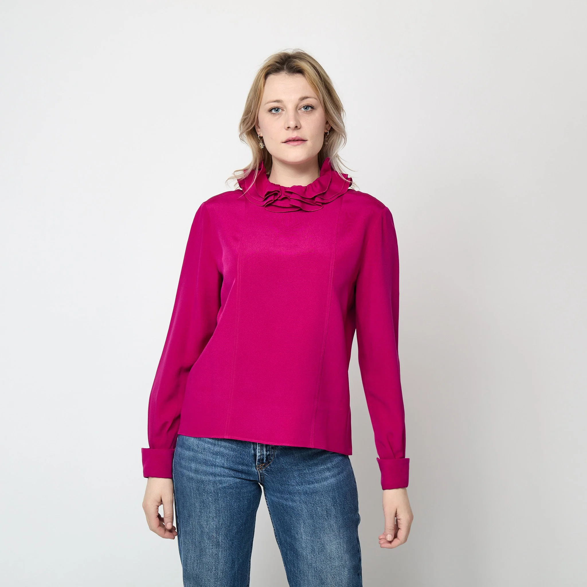 1980s Chanel Fuchsia Heavy Silk Blouse with Ruffle Collar - Image 13