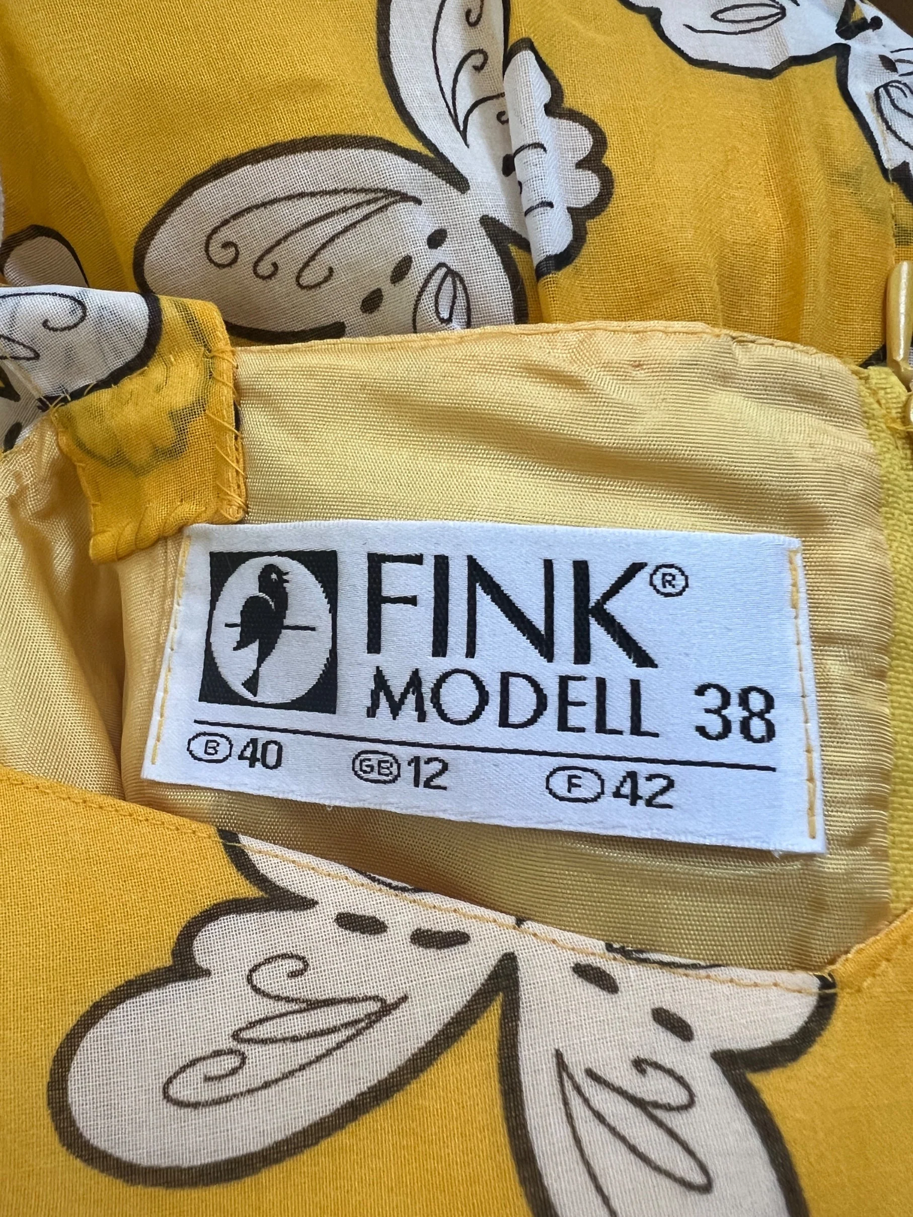 1980s Fink Modell Deadstock Yellow Cotton Butterfly Print Dress - Image 5