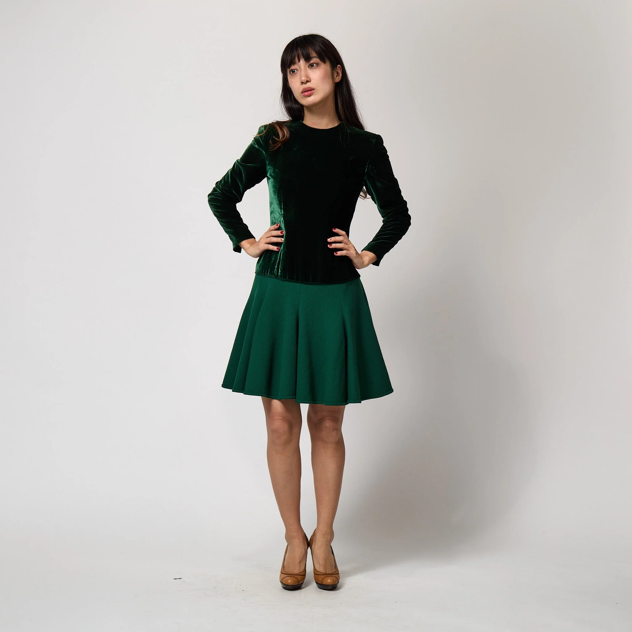 1983 Valentino Haute Couture Emerald Green Velvet and Wool Dress - Image 22