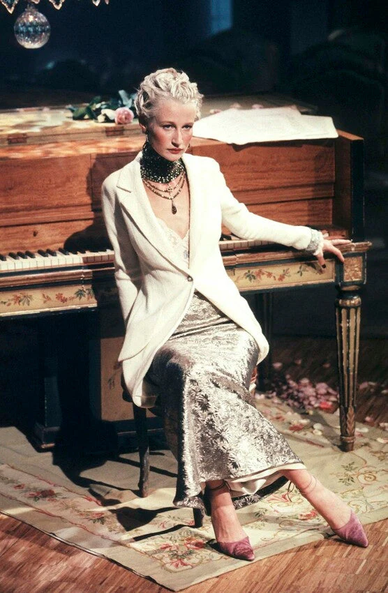 1998 Christian Dior Runway Documented Seafoam Green Elongated Jacket - Image 18