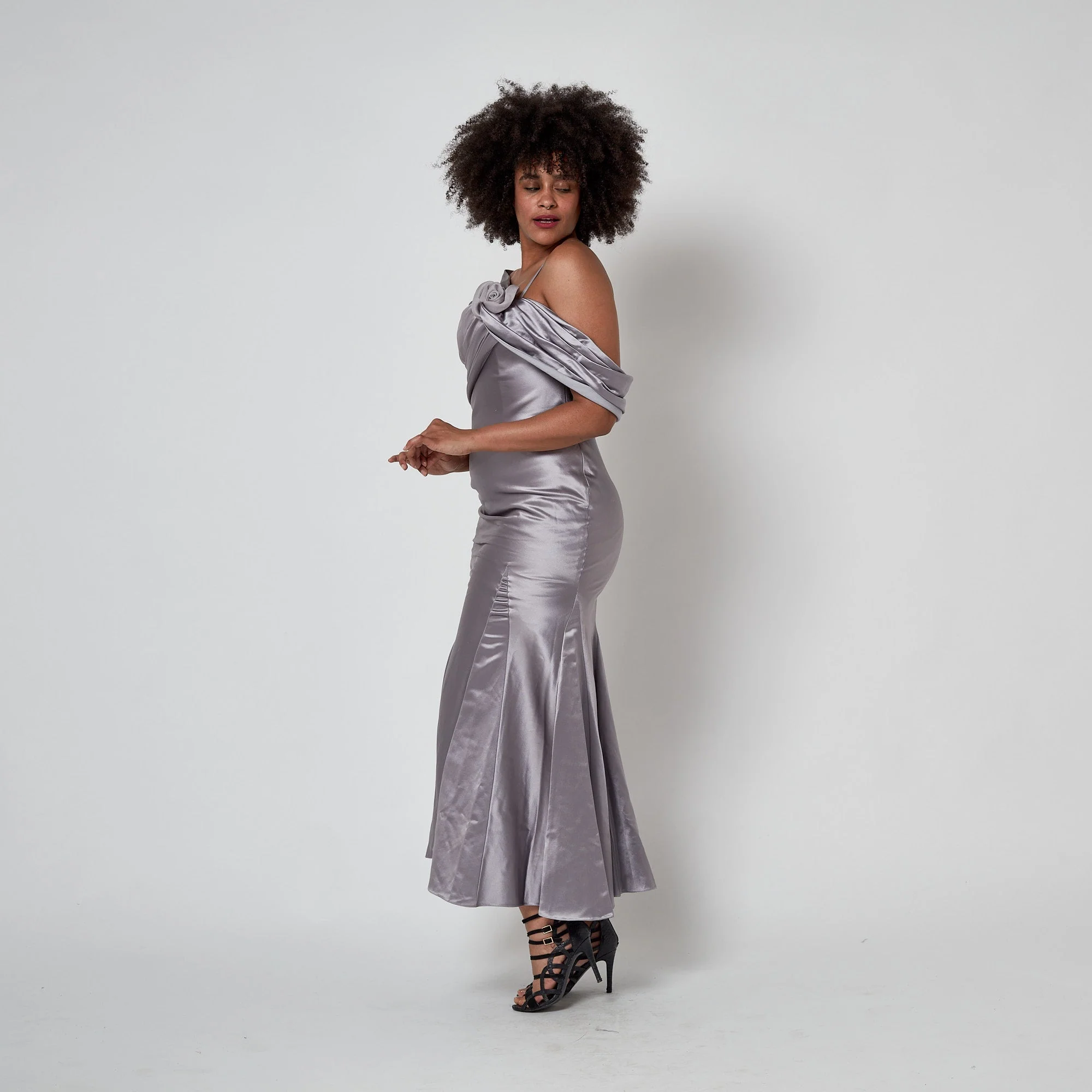 2008 Christian Dior Lilac Ice Blue Dress with Rose Appliqué - Image 29