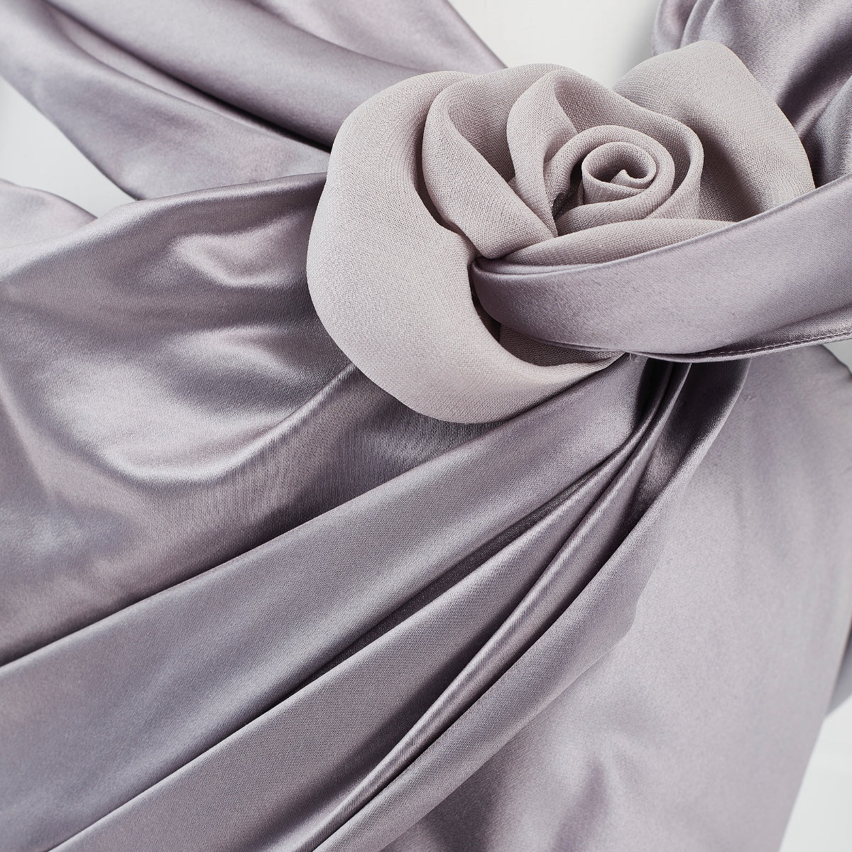 2008 Christian Dior Lilac Ice Blue Dress with Rose Appliqué - Image 4