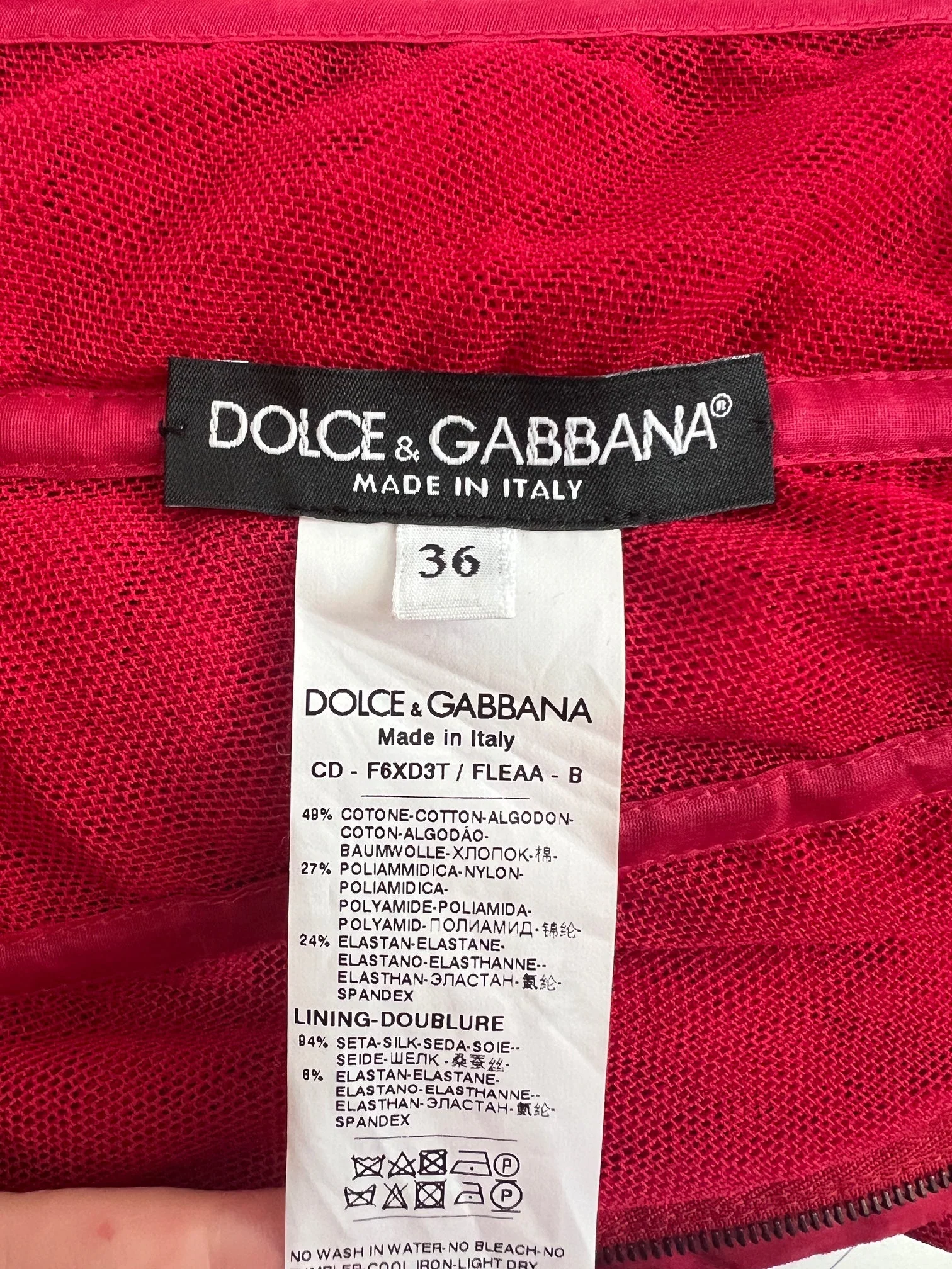 2019 Dolce & Gabbana Runway Documented Red Tulle Corset Midi Dress - Image 7