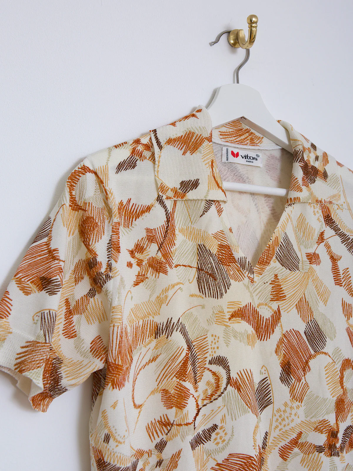 60s vintage polo top abstract print rusty colour short sleeves - Image 3