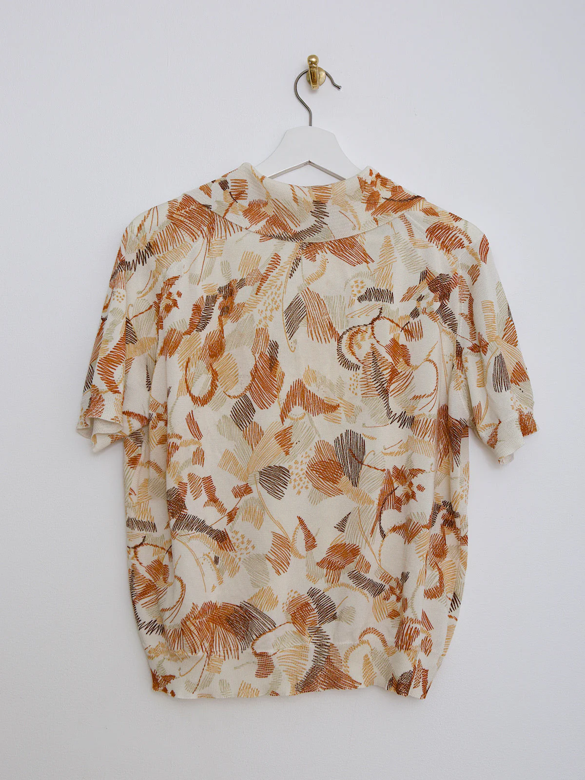 60s vintage polo top abstract print rusty colour short sleeves - Image 4