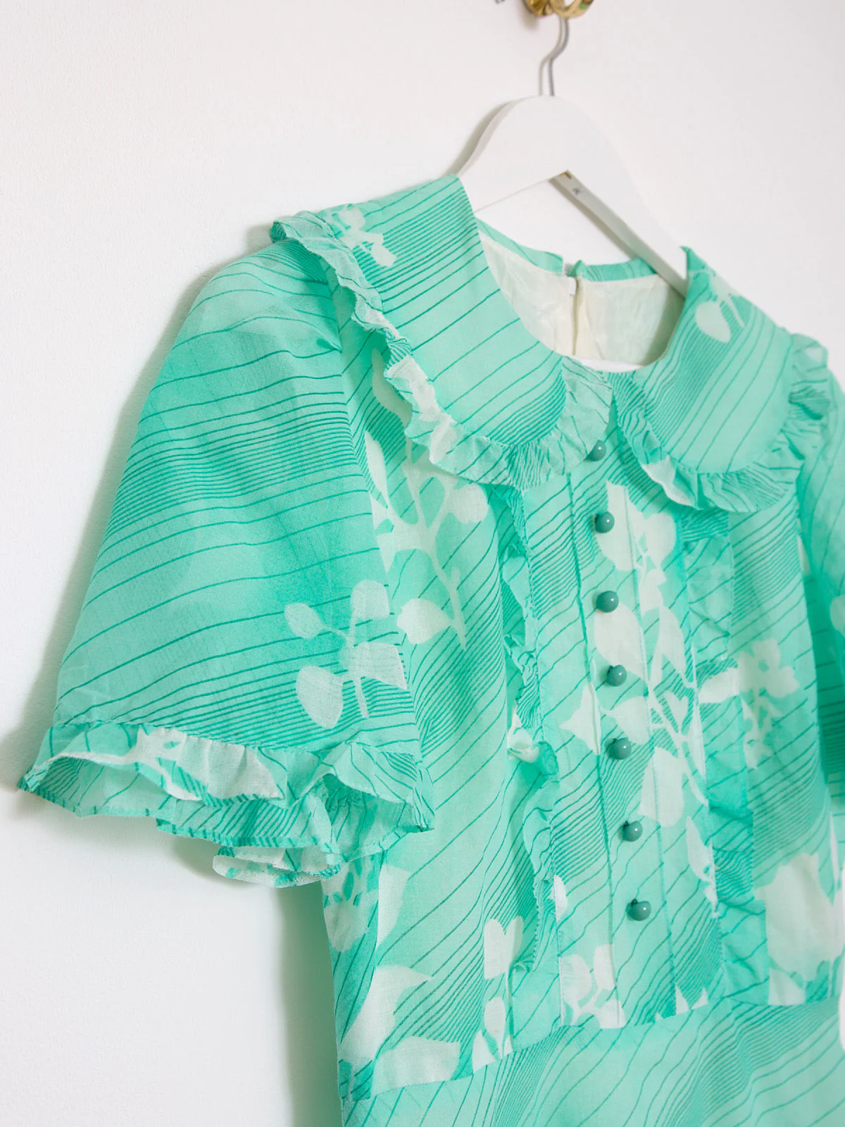 70s vintage boho maxi dress in mint floral cotton - Image 8