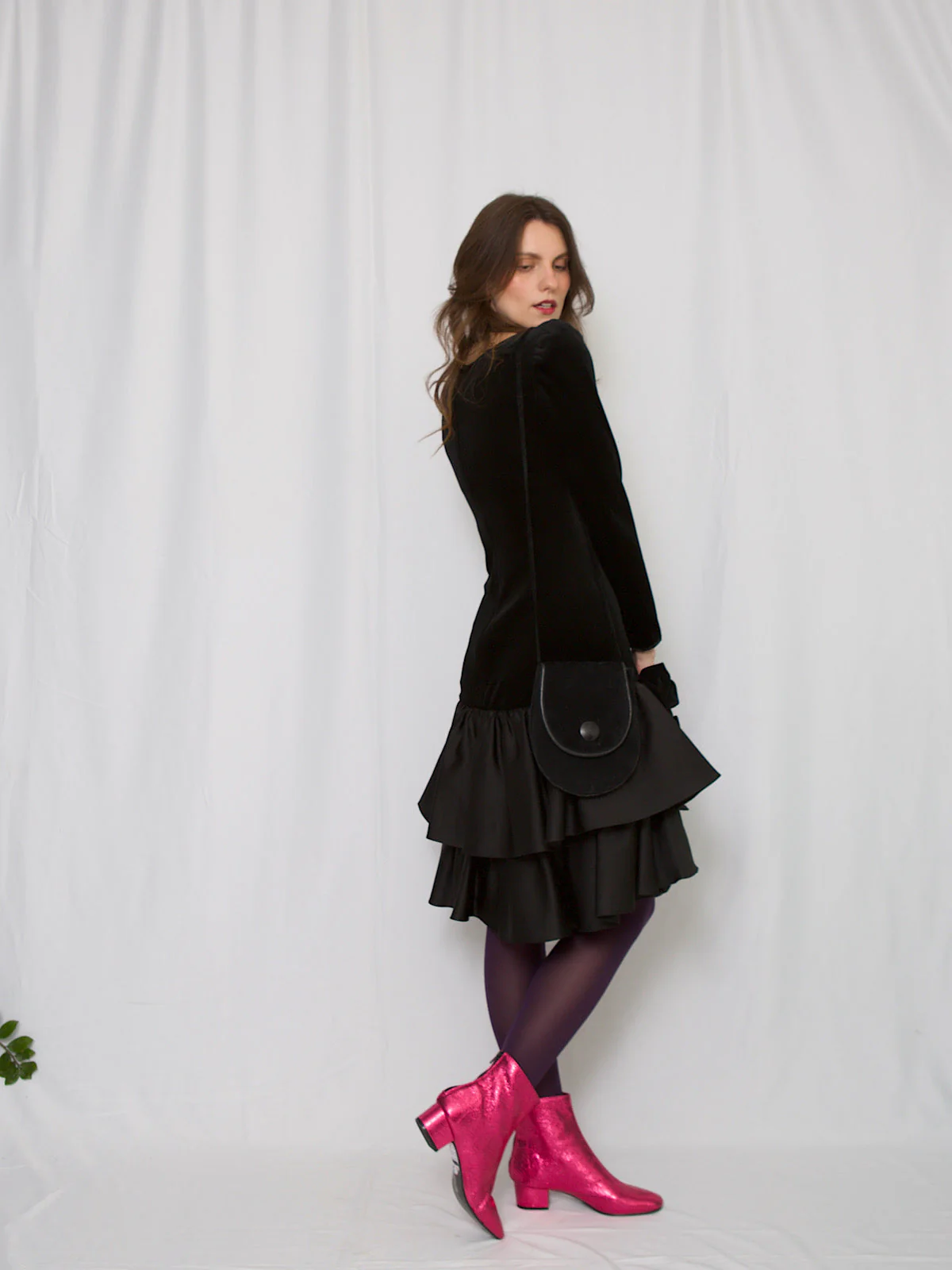 Black velvet and satin cocktail / party dress large roses - Image 4