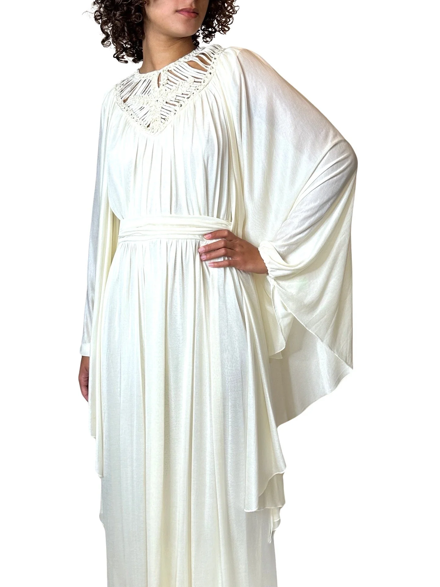1970's Stunning Vintage Cream Goddess Wedding Dress UK 8 - 14 - Image 8