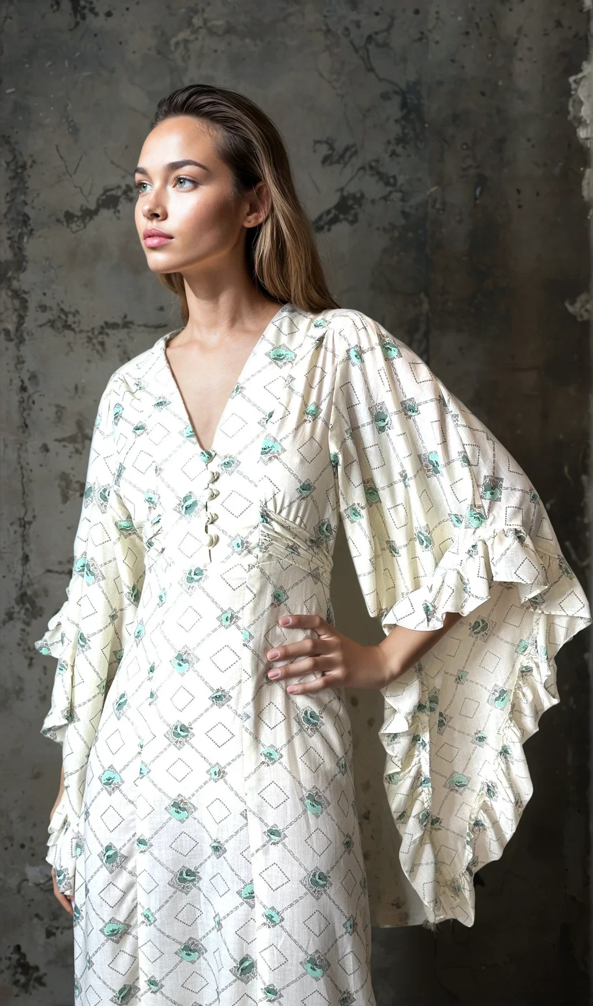 1970's Vintage Cream Printed Angel Sleeve Wedding Dress UK 8 - 14 - Image 3