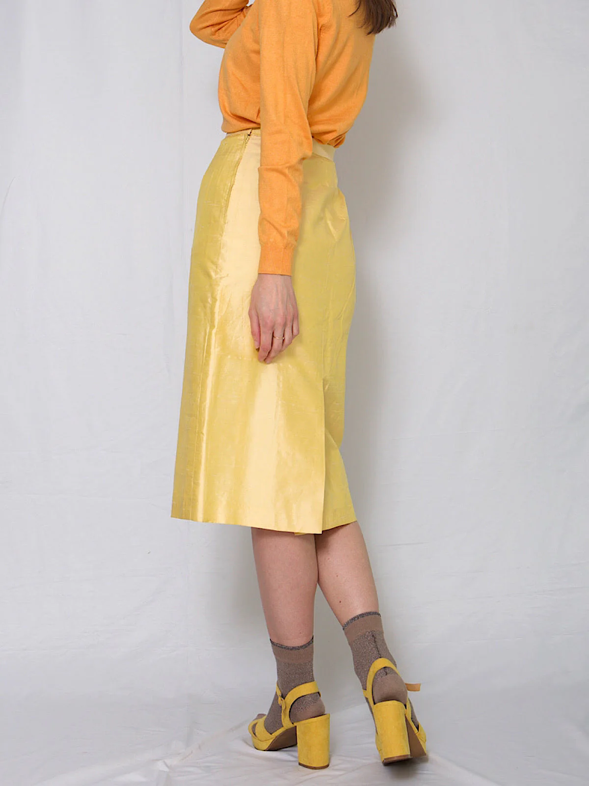 Vintage silk yellow pencil skirt - Image 3